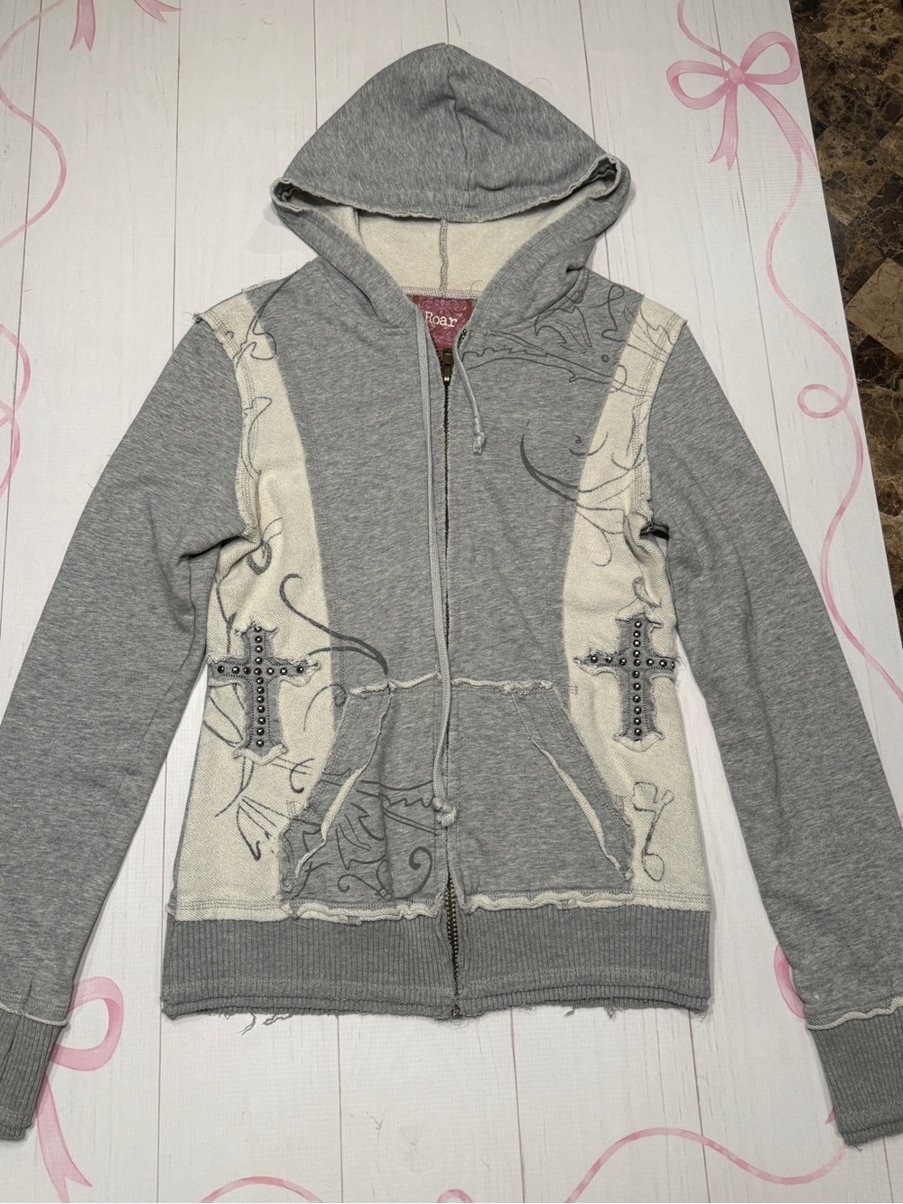 Vintage Roar hoodie Size Medium